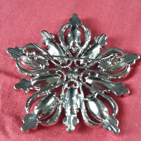 ❤❤ PIN BROOCH - Picture 2 of 7